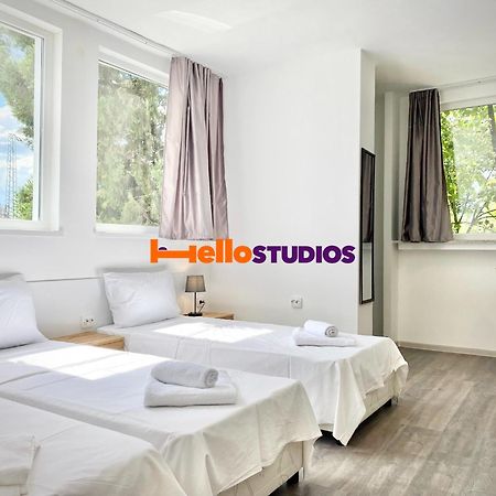 Hello Studios Budget Stays Free Parking & Wifi スタラ・ザゴラ エクステリア 写真