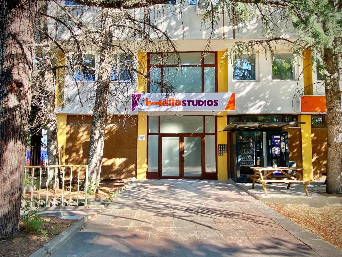 Hello Studios Budget Stays Free Parking & Wifi スタラ・ザゴラ エクステリア 写真