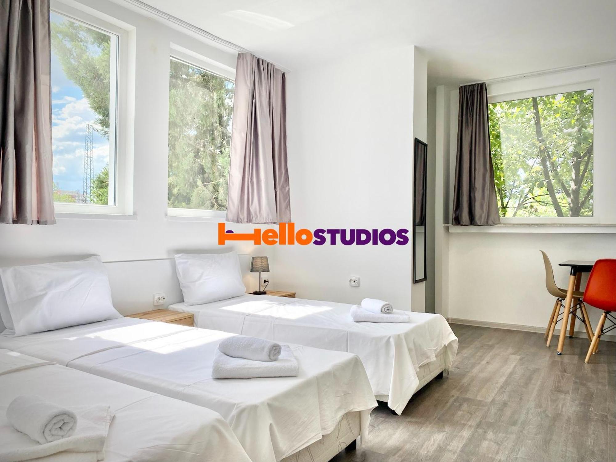 Hello Studios Budget Stays Free Parking & Wifi スタラ・ザゴラ エクステリア 写真